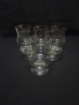 Lote de 6 taças de coquetel de camarão, sem recipiente, em vidro incolor. Medindo 8,5cm x 13,5cm de altura.