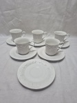 Jogo de 5 xícaras de chá em porcelana branca com relevos. Medindo 8cm x 8cm de altura.