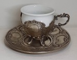 Xicara de Café em porcelana -  Turca - SUPORTE E Pires EM PRATA - Xicara 4,5 cm ; Pires 9 cm- (SA26)