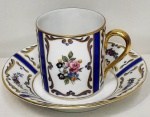 Xicara de Café em porcelana -  Alemã - HERTEL JACOB  - Xicara 5 cm ; Pires 11 cm- (SA50)