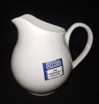 JARRA PARA SUCO EM PORCELANA - MEDINDO 16 CM - SEM USO