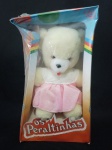 URSO DE PELÚCIA B&B  OS PERALTINHAS  SEM USO MEDINDO 27 X 46 X 11 CM
