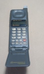 VINTAGE - TELEFONE CELULAR MOTOROLA - NO ESTADO - NÃO TESTADO
