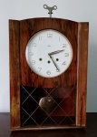 ANTIGO RELÓGIO DE PAREDE  SILCO -  3 CORDAS - ACOMPANHA CHAVE E PÊNDULO ORIGINAL - CAIXA EM MADEIRA - MARCAS DO TEMPO - NO ESTADO - NÃO TESTADO - MEDINDO 55 X 38 X 19 CM