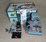 TEC TOY - BRINQUEDO - ARMATRON - DÉCADA 80 - NÃO TESTADO - NO ESTADO - CAIXA ORIGINAL MEDINDO 38 X 19 X 24 CM