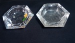 LOTE COM 2 CINZEIROS - CRISTAL FACETADO - SEM USO - MEDINDO 12 X 13 CM CADA