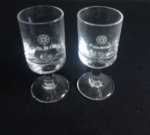 LOTE COM 02 CÁLICES PARA LICOR - LOGOTIPO VARIG - MEDINDO 4 X 8 CM