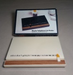 ANTIGA AGENDA TELEFÔNICA - SEM USO - CAIXA ORIGINAL MEDINDO 20 CM