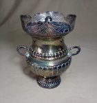 FLOREIRA EM METAL PRATEADO RICA EM DETALHES COM TAMPA - MEDINDO 15 X 32 CM - NO ESTADO