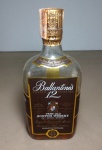 GARRAFA DE WHISKY BALLANTINES 12 ANOS - VENDA PROIBIDA PARA MENORES DE 18 ANOS - NO ESTADO