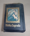 ANTIGA - BÍBLIA SAGRADA - EDIÇÃO BARÇA - NO ESTADO - MEDINDO 30 X 8 X 20 CM