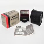 FOTOGRAFIA, um (1) flash da marca CANON, modelo 244T Speedlite, Made in Japan, acondicionado na caixa original, acompanha fôlder com instruções de uso, não aparenta ter sido usado ou pouco uso, sem garantia, vide foto.