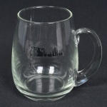 VIDRO, uma (1) caneca grande da CHAIKA, incolor e translúcida, medindo 13,5 cm altura, vide foto.