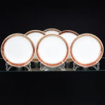 PORCELANA, seis (6) pratos fundos, ornados com faixa na tonalidade bordo, generosos arremates a ouro, manufatura STEATITA (Campo Largo, PR, funcionou de 1954 a 1994), medindo 21,5 cm diâmetro, sinais de uso, vide foto.