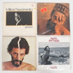 MÚSICA, quatro (4) LPs em vinil: Maria Bethania; Gonzaguinha; Luiz Melodia; Milton Nascimento, todos aparentemente em bom estado, usados e sem garantia, vide foto.
