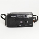 FOTOGRAFIA, uma (1) câmera fotográfica, marca OLYMPUS, modelo TRIP JUNIOR, Made in Japan, numerada 1861952, usada, não testada e sem garantia, vide foto.