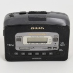 ELETRÔNICO, um (1) aparelho cassete portátil, marca AIWA, modelo TX656, usado, não testado e sem garantia, vide foto.