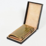 ARTE SACRA, um (1) antigo missal SALVE ESTRELLA DO MAR, devocionário completo a Maria Santíssima, 256 páginas, ilustrado, capa em celulose, fecho em metal, acondicionado na caixa original, sinais de uso, vide foto.