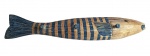 Grande peixe em forma de cabideiro, esculpido em bloco de madeira policromada rusticamente. Medidas 57cmx11cm.