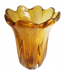 Grande e espetacular Murano em belíssimo tom âmbar. Medida 37 cm de altura e 28 cm de diâmetro de boca. Não pode ser enviado pelos correios.