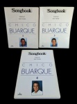 Lote com três liivros "SongBook - Chico Buarque" com originais partituras e cifras das músicas do Chico Buarque.