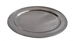 FRANCALANZA. Grande travessa rasa , de forma oval, espessa , em inox e bordas simples. Apresenta marca de uso, sem interferir na função da peça. Medidas 56x41cm .