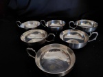 Conjunto 6 taças vintage para sobremesa acompanhada das colheres em metal espessurado a prata. Década 50 pés bola, alças vazadas 4.5 cm alt X 8.5 cm diâmetro