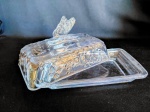 Mantegueira de cristal ecológico "Lyor" c/ delicado pega no formato de borboleta 17 x10x12 cm total.