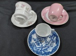 3 xícaras café em porcelana com vários modelos e marcas.