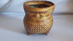 Mini cesto multiuso em fibra natural de Tucumã, trabalhado em várias cores (alt 11 cm x 10 cm diâm borda)