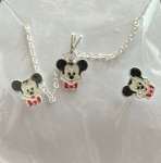LINDO COLAR PRATEADO MAIS PINGENTE DO MICKEY!