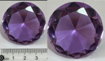 CRISTAL TRANSLUCIDO  VIOLETA   - EXTRA LUXO - EM LAPIDAÇÃO DIMANTADA REDONDA  - ORIGEM CHINA TAMANHO GRANDE CONFORME A FOTO EXIBIDA MARAVILHOSO!!!!!