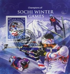 SERRA LEOA   - BLOCO COM O TEMA ESPORTE OLIMPIADAS DE SOCHI EM ESTADO MINT DE COMSERVAÇÃO