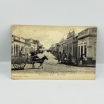 Cartão Postal Pelotas - RS. Edição Meira, livraria Comercial. Sem uso anterior a 1906. Rua Andrade Neves com Marechal Floriano