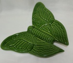 Floreira para parede representando borboleta em cerâmica na cor VERDE. Medindo 21 x 18 cm.