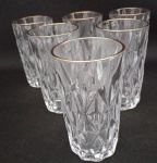 Belo conjunto de seis copos  translúcidos, com decoração geométrica e com ricos  detalhes  filetados à ouro . Medindo 13 cm de altura . Total seis peças