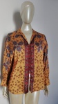 LIMELIGHT -  Camisa com manga longa em sedinha , com estampa nos tons terrosos e decoração floral , botões na parte frontal .Tamanho : G .