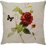 Capa para almofada com zíper invisível, feita em linhão crú com impressão na frente da flor rosa vermelha e verso liso. Tecido em Linhão 100% Poliéster. Dimensões da Capa: 43 cm X 43 cm. Não acompanha enchimento.