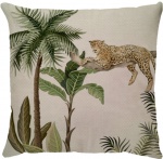Capa para almofada com zíper invisível, feita em linhão crú com impressão na frente de floresta tropical com onça e verso liso. Tecido em Linhão 100% Poliéster. Dimensões da Capa: 43 cm X 43 cm. Não acompanha enchimento.