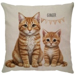 Capa para almofada com zíper invisível, feita em linhão crú com impressão na frente de Gato Ginger e verso liso. Tecido em Linhão 100% Poliéster. Dimensões da Capa: 43 cm X 43 cm. Não acompanha enchimento.