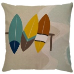 Capa para almofada com zíper invisível, feita em linhão crú com impressão na frente de pranchas de surf e verso liso. Tecido em Linhão 100% Poliéster. Dimensões da Capa: 43 cm X 43 cm. Não acompanha enchimento.