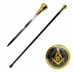 Bengala em madeira escurecida com castão de formato tradicional com detalhe referente a maçonaria. Parte interna com estoque embutido.