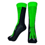 Meia preta, sem uso, com etiqueta, de cano alto, estampada com pé de dinossauro. Tamanho: 38 a 43.