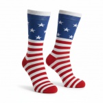Meia sem uso, com etiqueta, de cano alto, estampada com bandeira dos Estados Unidos. Tamanho: 38 a 43.