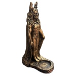 Castiçal em resina representando Deus Sol (Cornífero) na cor dourado, com perfeição nos detalhes. Medindo 10,5 cm de comprimento, 6.5 cm de largura e 18,2 cm de altura.