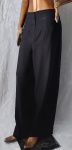 Calça alfaiataria Pantalona , na cor preta .Tamanho : 48 .
