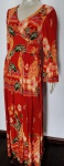 Belissimo vestido longo floral estilo Farm , com bojo e manga longa ; ricamente decorada com estampa de araras e cores vibrantes nos tons terroso . Tamanho : M . Novo, nunca usado .