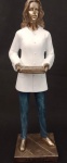 Escultura em resina representando Dentista . Medindo : 22 cm .