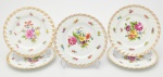 Potschappel - Dresden - Belissimo Conjunto de 5 Pratos em porcelana Alemã, marcado, linda pintura de flores com borda em dourado, medindo 19 cm de diâmetro. Séc. XIX.