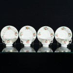 Conjunto de 4 Xicaras de Chá com seus respectivos pires, em porcelana Francesa, Velho Paris, linda pintura de Flores. Séc. XIX.
